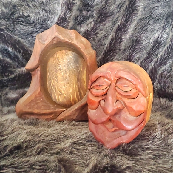 VINTAGE 1980'S FOLK ART HAND CARVED AND CRAFTED WOODEN FACE TRINKET BOX - Picture 5 of 9